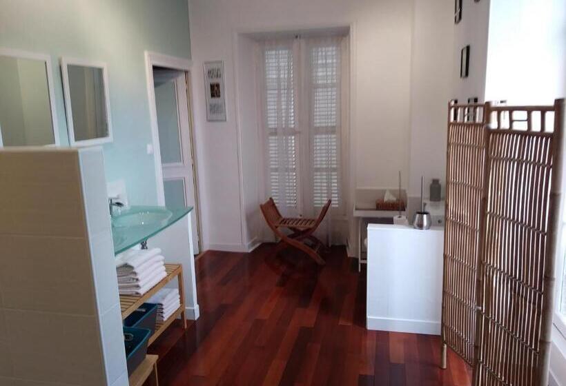 ファミリールーム, Les Hôtes Du Prieuré