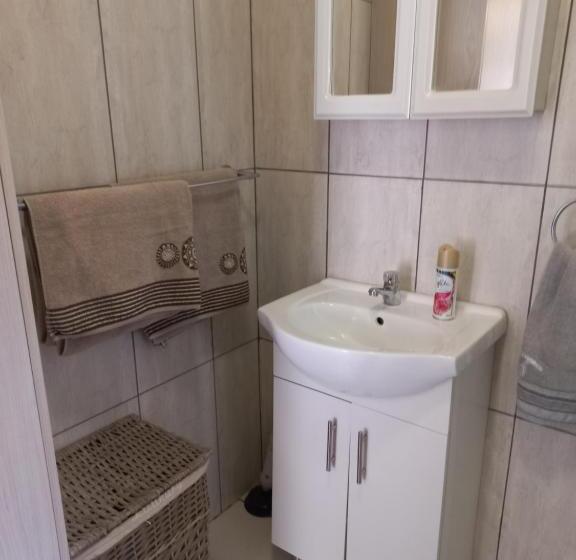 Quarto Familiar, Tropical Paradise Guest House