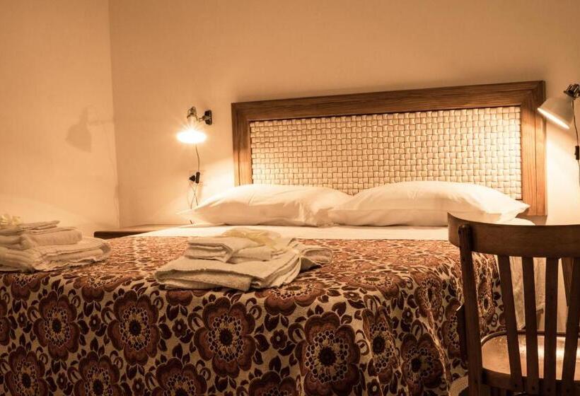 חדר סטנדרט לשלושה עם נוף לגינה, Biancolino