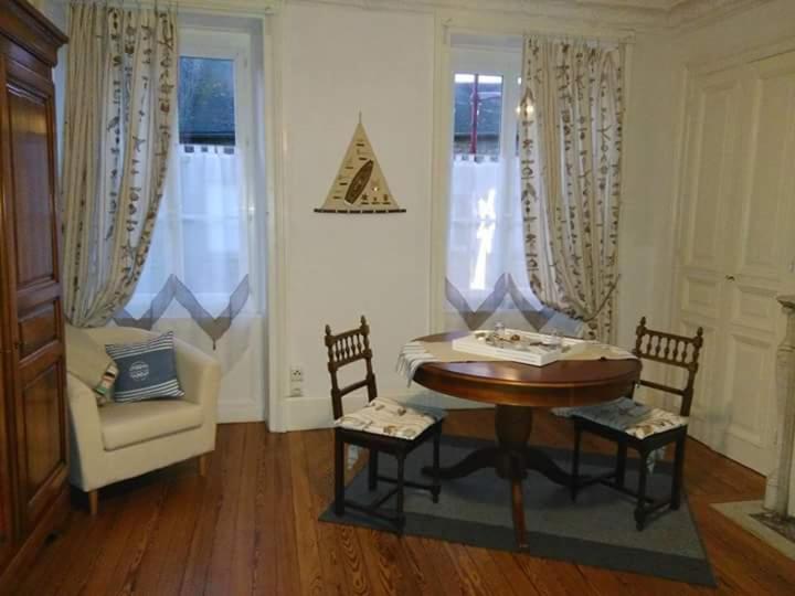 غرفة قياسية, La Tourelle En Normandie