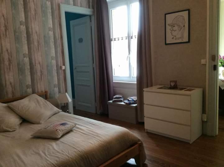 غرفة عائلية, La Tourelle En Normandie