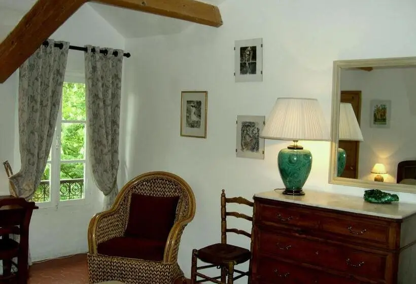 ガーデンビュースタンダードルーム, Domaine Du Paraïs B&b
