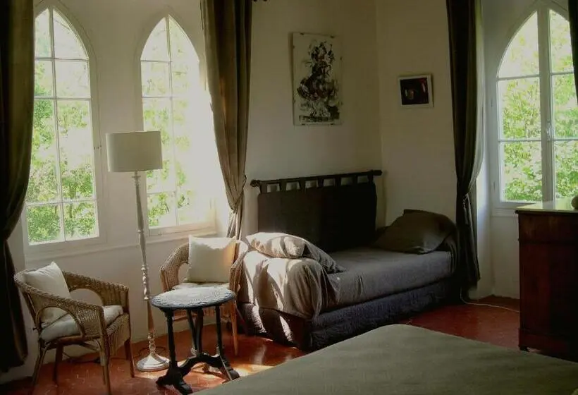 スタンダードルーム, Domaine Du Paraïs B&b