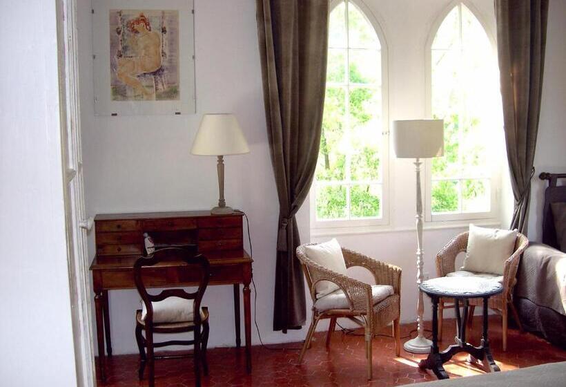 스탠다드 룸, Domaine Du Paraïs B&b