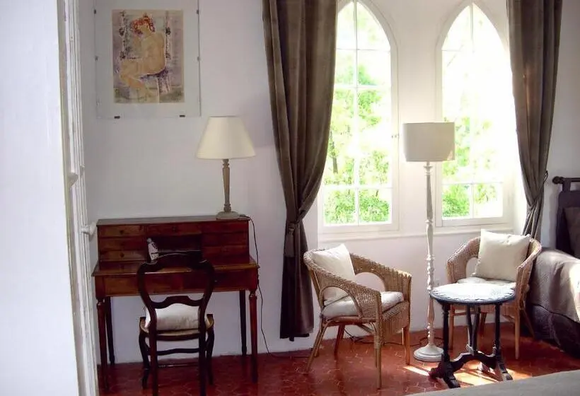 スタンダードルーム, Domaine Du Paraïs B&b