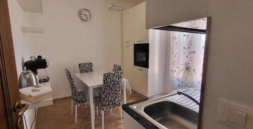 شقة غرفتين, Il Boschetto Tulipano