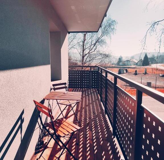 آپارتمان 1 خوابه, Apartments & Rooms Saša