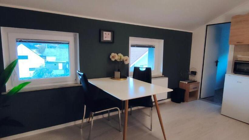 آپارتمان 1 خوابه, Apartments & Rooms Saša