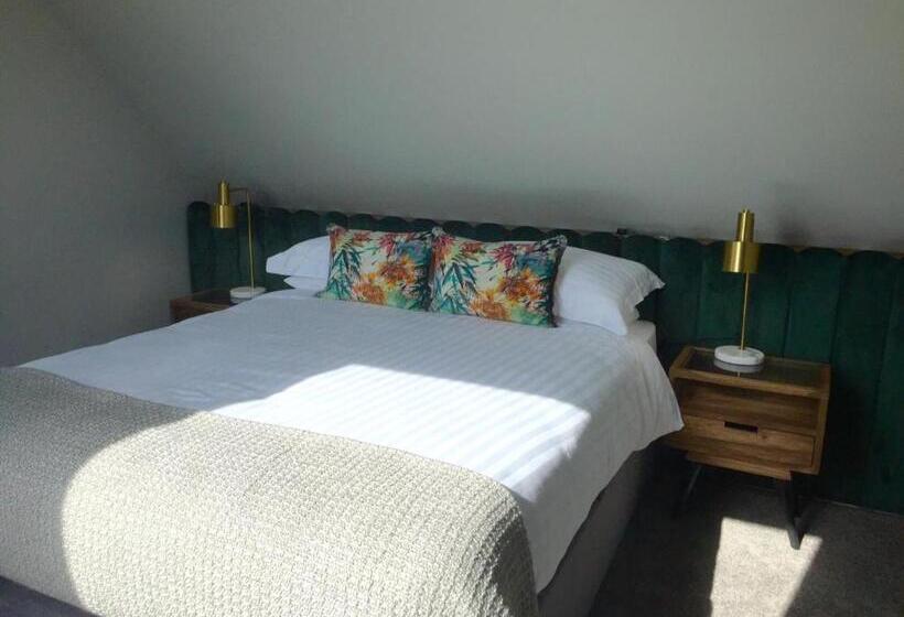 スーペリアールーム, Ceol Na Dtonnta