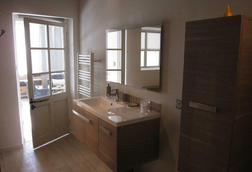 스탠다드 자쿠지 룸, La Terracotta