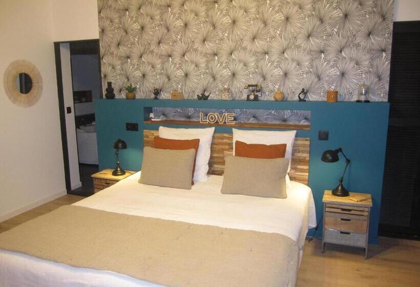 자쿠지 스위트, La Terracotta