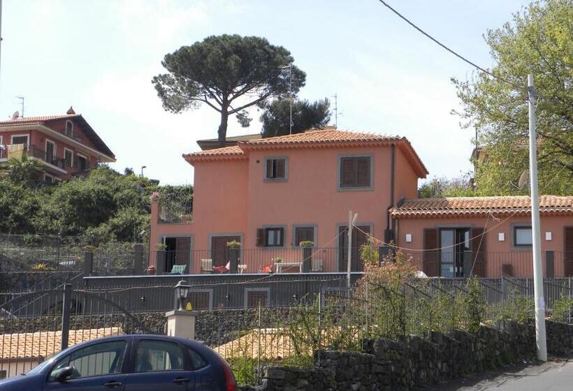 Номер Стандарт, Poggio Sambuco