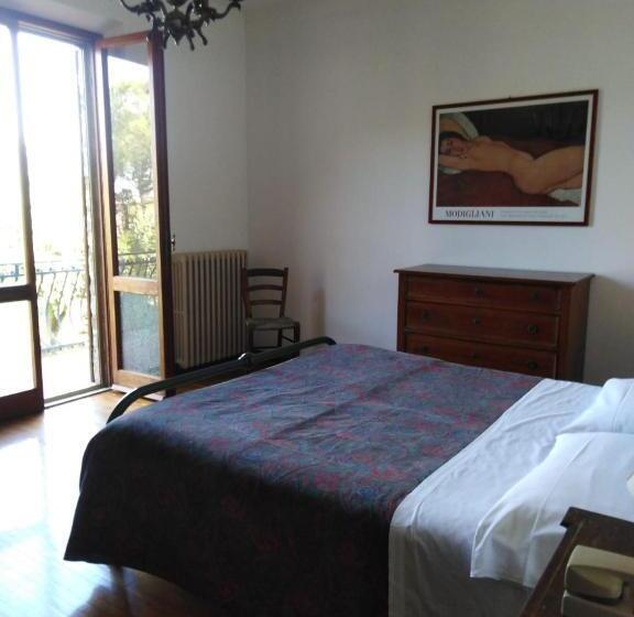 חדר סטנדרט, Agritur Villa Osvaldo Castiglione Del Lago Pg Colazione Piscina Acqua Salata