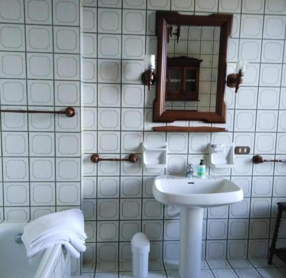 חדר סטנדרט, Agritur Villa Osvaldo Castiglione Del Lago Pg Colazione Piscina Acqua Salata