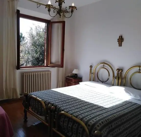 スタンダードルーム, Agritur Villa Osvaldo Castiglione Del Lago Pg Colazione Piscina Acqua Salata