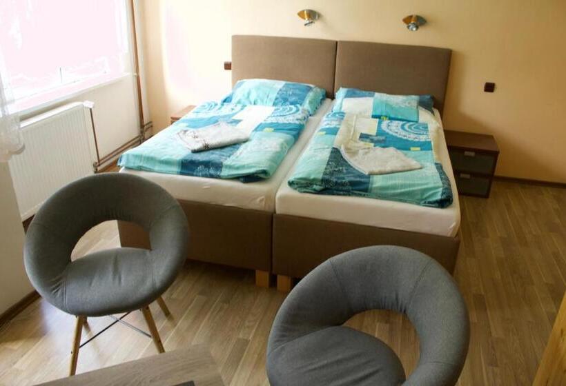 اتاق استاندارد با بالکن, Penzion Pavel