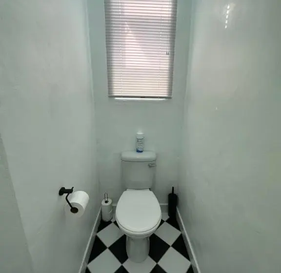 خانه 1 خوابه, The Owl House Guest House