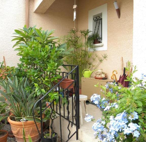 Standard room with outdoor bath, Chez Patrick Roujan