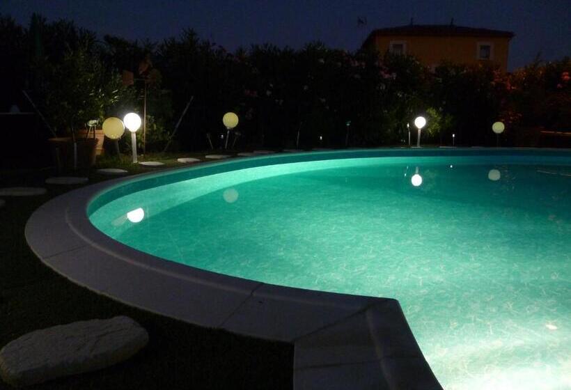 Standard room with outdoor bath, Chez Patrick Roujan