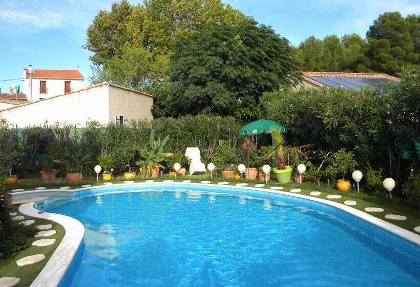Standard room with outdoor bath, Chez Patrick Roujan
