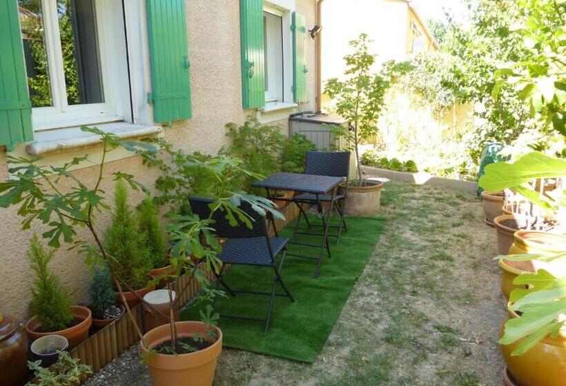 Standard room with outdoor bath, Chez Patrick Roujan