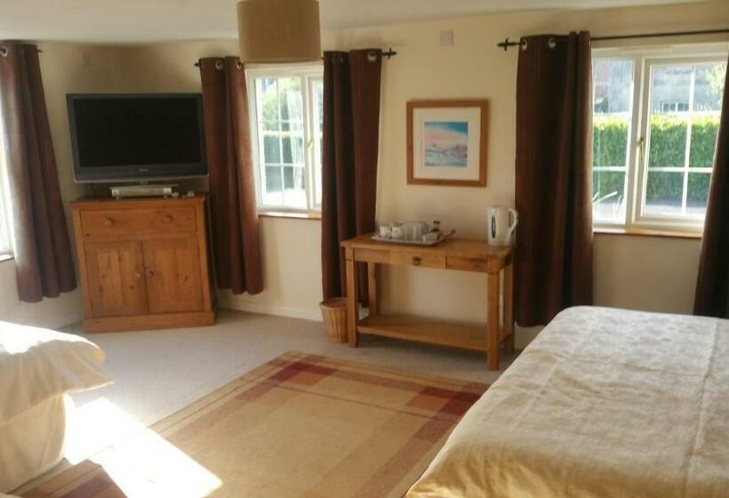 جناح عائلي, Millbatch Farm