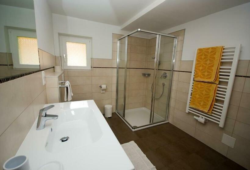 غرفة قياسية ذات إطلالة, Villgraterhof