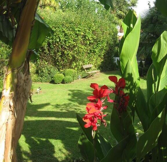 غرفة قياسية مطلّة علي الحديقة, Cote Jardin