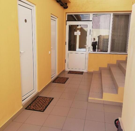 침실 1개 주택, Teodora House