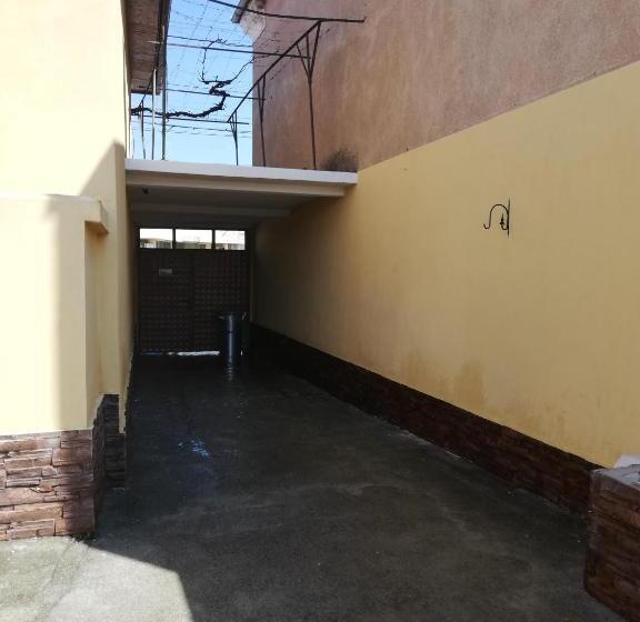 침실 1개 주택, Teodora House