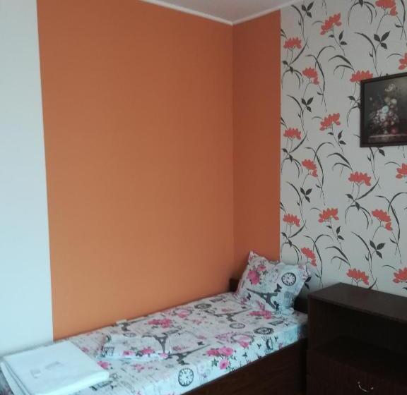 Номер Стандарт, Teodora House