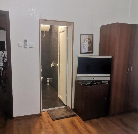 스탠다드 트리플 룸, Teodora House