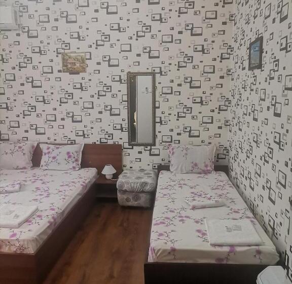 스탠다드 트리플 룸, Teodora House