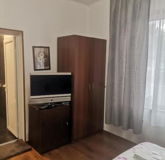 Номер Стандарт Трехместный, Teodora House