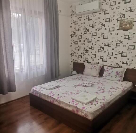 스탠다드 트리플 룸, Teodora House