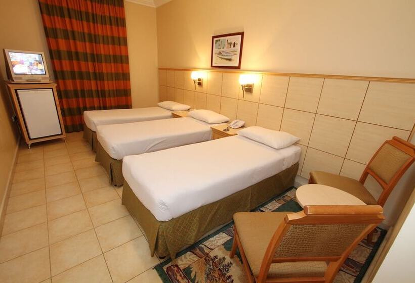 スタンダードトリプルルーム, Al Massa Bader