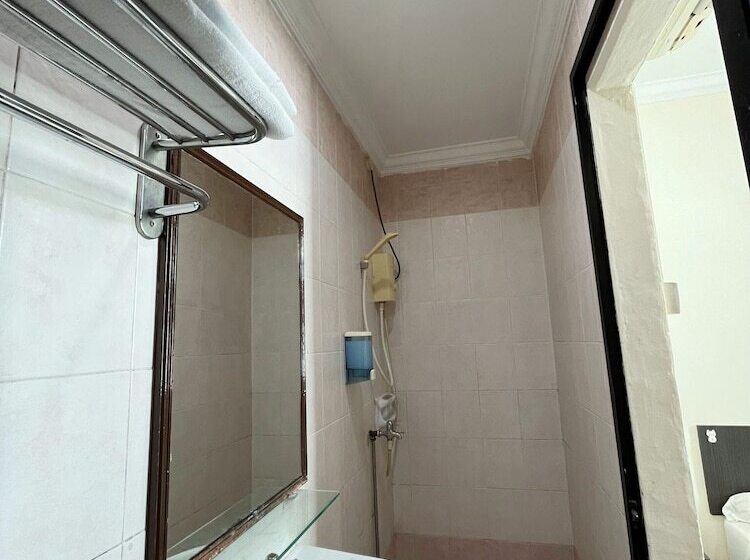 اتاق استاندارد, Amrise