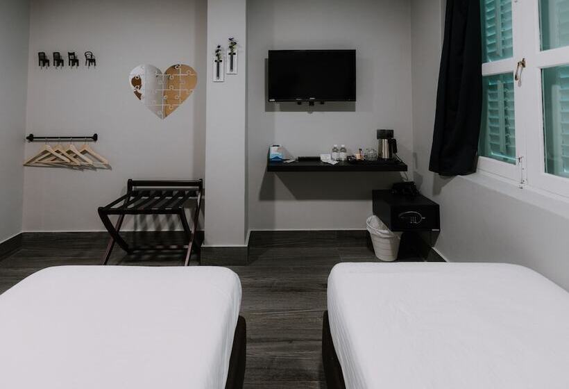 اتاق استاندارد, Butternut Tree