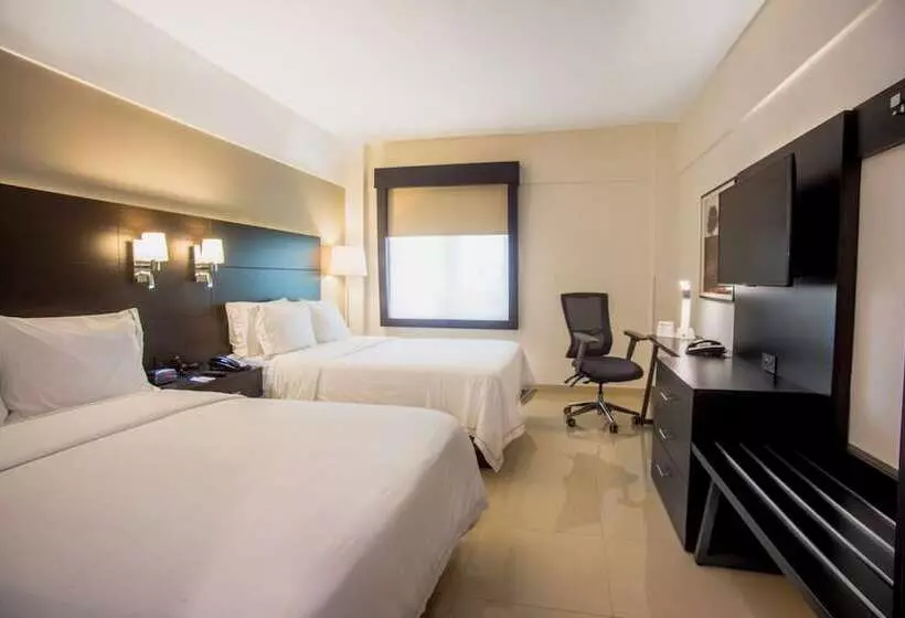 2ダブルベッドのスタンダードルーム, Holiday Inn Express Tapachula, An Ihg