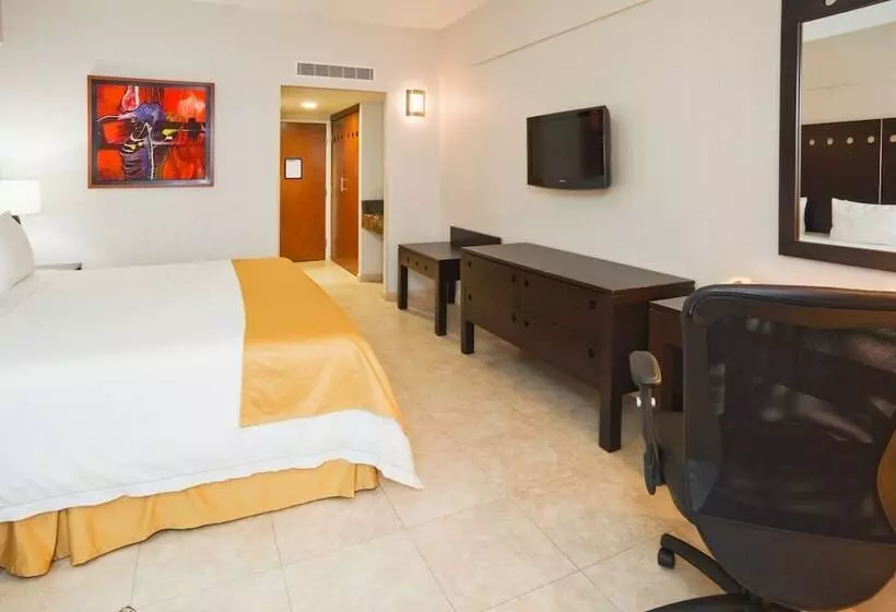 スイート, Holiday Inn Express Tapachula, An Ihg