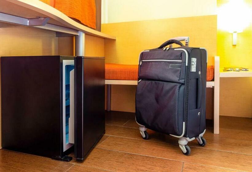 Номер Стандарт Вид на Озеро, Ibis Cancun Centro
