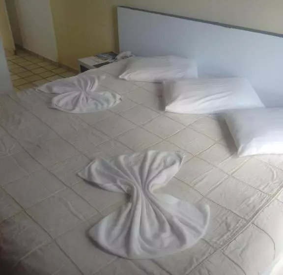 اتاق استاندارد چهار تخته, Lagoa Mar Inn