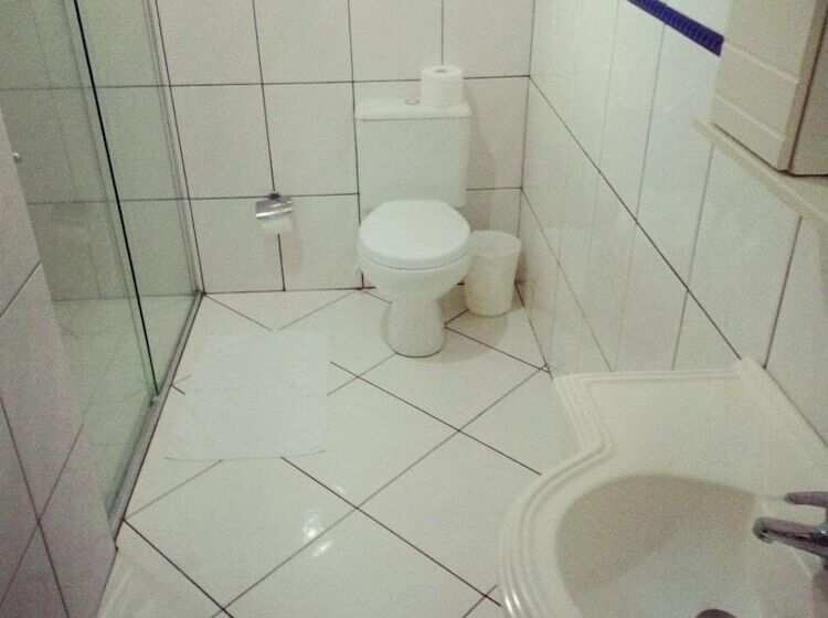 اتاق استاندارد چهار تخته, Maestro Express Toledo