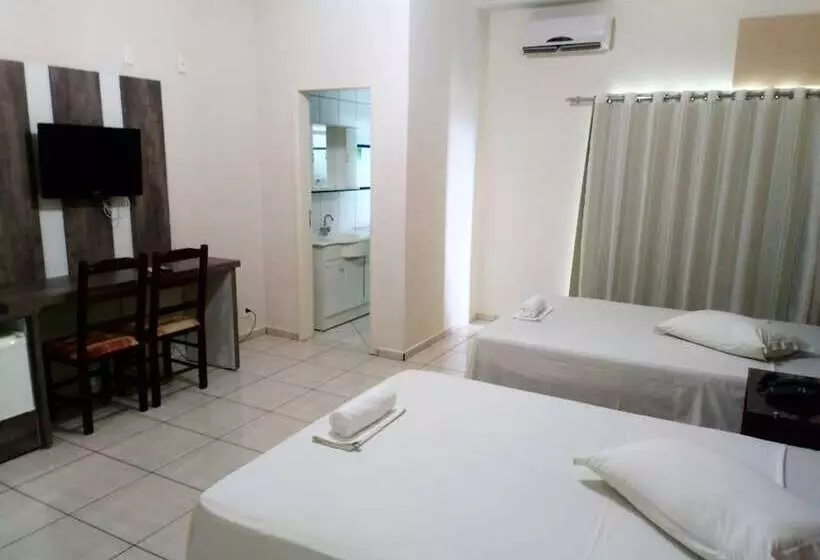 اتاق استاندارد چهار تخته, Maestro Express Toledo