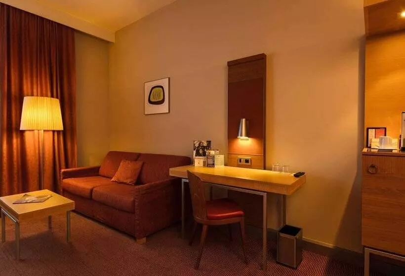 سوییت پرستیژ, Mercure Ostrava Center