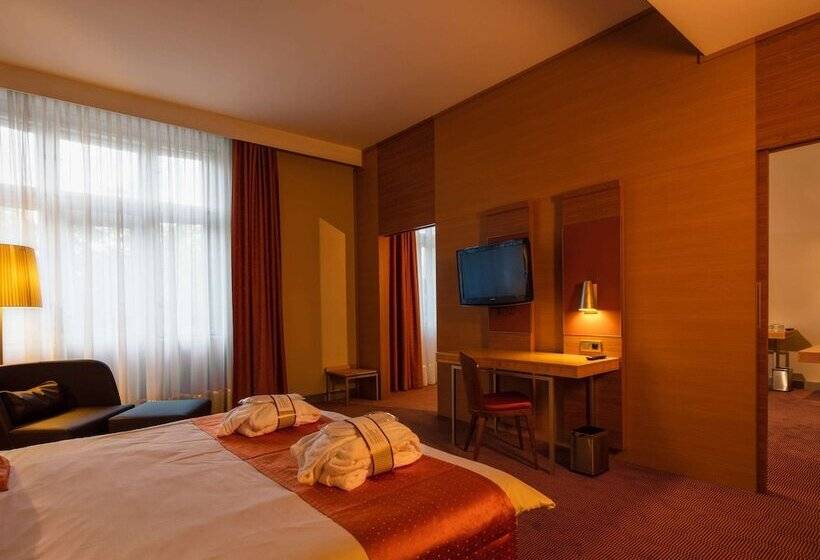 جناح برستيج, Mercure Ostrava Center