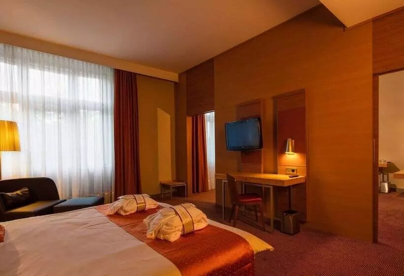 سوییت پرستیژ, Mercure Ostrava Center