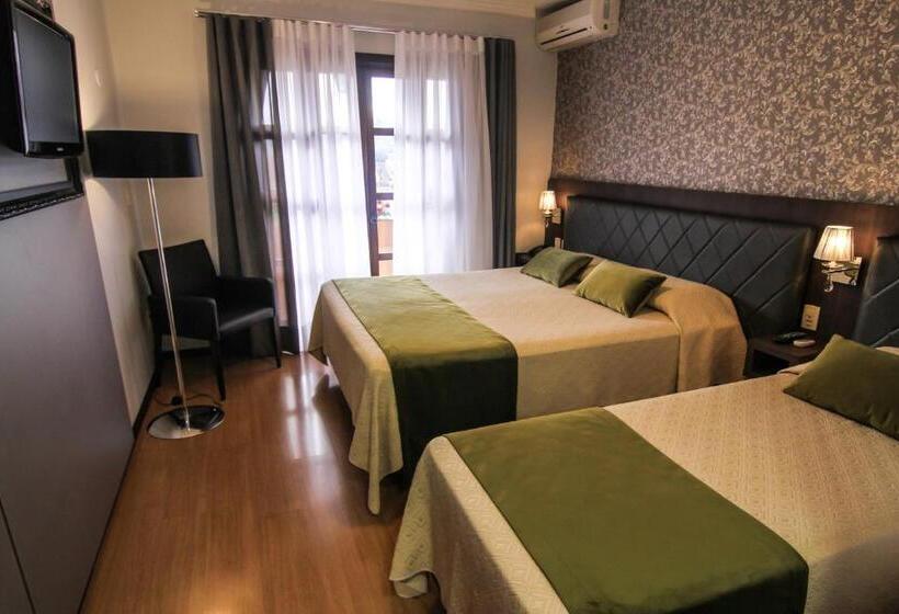 디럭스 트리플 룸, Pousada Vovó Carolina