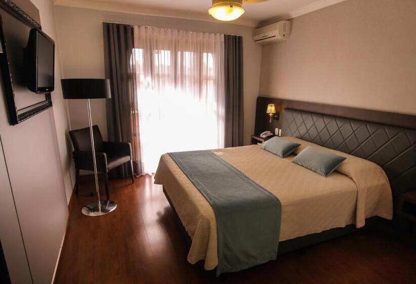 디럭스 트리플 룸, Pousada Vovó Carolina