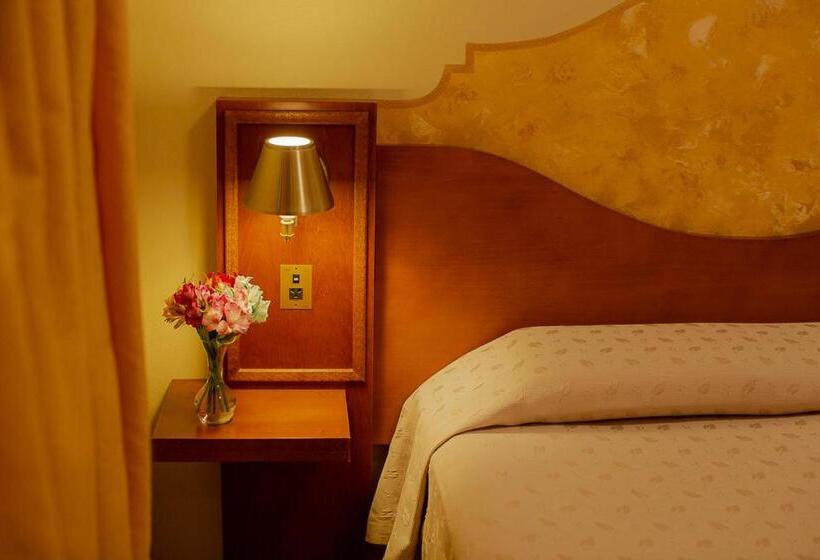 스위트, Pousada Vovó Carolina